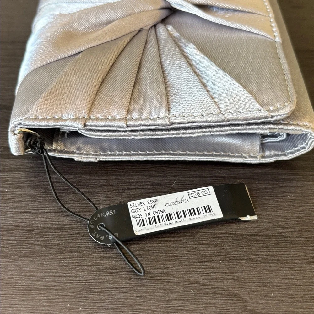 RSVP Silver Wristlet Evening Purse with Removable Silver Chain Strap NWT